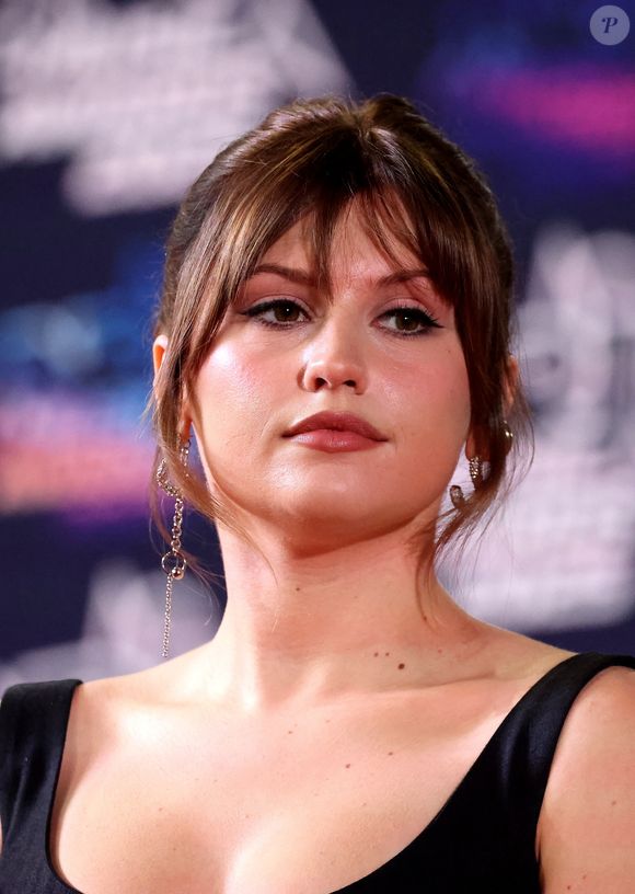 Marine Delplace au photocall de la 27ème édition des NRJ Music Awards au palais des Festivals de Cannes, France, le 31 octobre 2025. © Dominique Jacovides/Bestimage