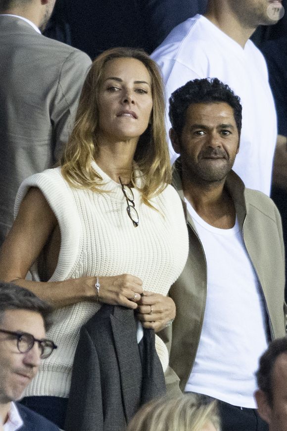Mélissa Theuriau et son mari Jamel Debbouze - People assistent au match aller de la Ligue des Champions entre le Paris Saint-Germain et la Juventus (2-1) au Parc des Princes à Paris le 6 septembre 2022. AGENCE / BESTIMAGE