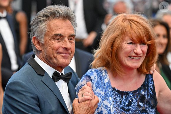 Gerard Holtz et Muriel Mayette Holtz lors du 75ème Festival de Cannes à Cannes, France, le 27 mai 2022. 
Photo : Julien Reynaud/APS-Medias/ABACAPRESSS.COM