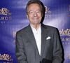 En plus de présenter une émission un peu spéciale, 

Exclusif - Michel Denisot ( président de la 1ère édition des Molotov TV Awards 2024) lors de la soirée de remise de prix Molotov TV Awards 2024, première édition, pour récompenser les programmes télés préférés.
Paris, le 1er octobre 2024.
© Rachid Bellak / Bestimage