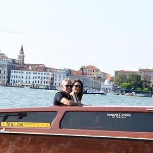 George Clooney et sa femme Amal Clooney arrivent à Venise avant le 82e Festival international du film de Venise - Italie, mardi 26 août 2025.
Backgrid UK/ Bestimage