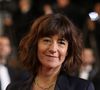 L’alcool, motif discret mais puissant, traverse également le récit. 

Romane Bohringer - Montée des marches du film "Sorry We Missed You" lors du 72ème Festival International du Film de Cannes. Le 16 mai 2019
© Jacovides-Moreau / Bestimage
