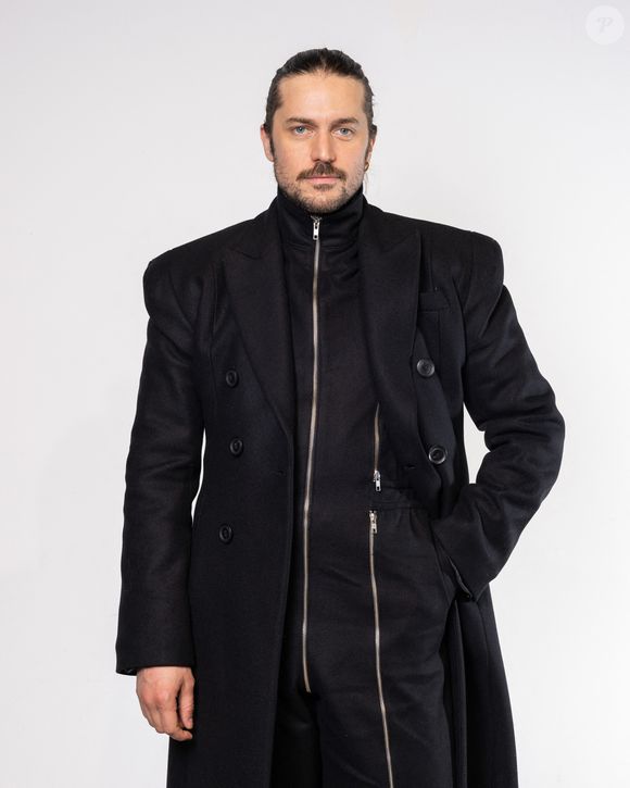 Exclusif -  Lucas Bravo- Photocall du défilé LGN - Louis Gabriel Nouchi lors de la Paris Fashion Week - Mode Homme automne/hiver 25-26, Paris, France, 22 Janvier 2025. © Jeremy Melloul / Bestimage