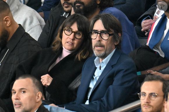 Alexia Laroche-Joubert et Mathieu Grinberg au Parc des Princes à Paris, le 19 avril 2026. 

Photo : Lionel Urman / Bestimage