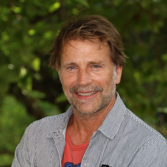 Direction le Loir-et-Cher pour la famille.

Thomas Jouannet - Photocall du film "Allez ma fille" lors de la 17ème édition du Festival du Film Francophone de Angoulême (FFA). Le 28 août 2024 © Coadic Guirec / Bestimage