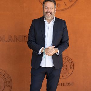 Bruce Toussaint au village lors des Internationaux de France de Tennis de Roland Garros 2025. Paris, le 30 mai 2025. 
© Moreau / Jacovides / Bestimage