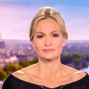 Audrey Crespo-Mara continue d'avancer malgré le vide qu'a laissé la disparition de Thierry Ardisson.

Audrey Crespo-Mara a fait son retour ce soir au JT de 20h de TF1 une semaine après les obsèques de son mari Thierry Ardisson.
© Capture TV via Bestimage