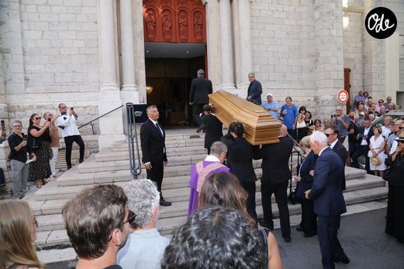 Illustrations lors des obsèques de Philippe Bouvard en l'église Notre-Dame de Bon Voyage à Cannes, le 31 août 2026.
© Chavaroche-Guignebourg / Bestimage
# | 00767805