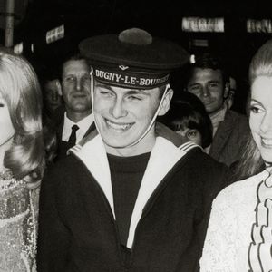 Catherine Deneuve et sa sœur Françoise Dorleac lors d'une projection de film en France, 1967. Photo by The Hollywood Archive / Hollywood Archive/Avalon/ABACAPRESS.COM
