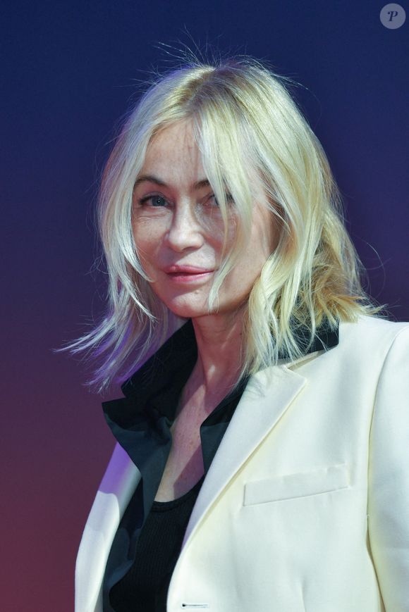 Emmanuelle Beart a accueilli Nelly en 1992 avec Daniel Auteuil, avant de mettre au monde  Yohann en 1996 durant sa relation avec David Moreau. Elle a ensuite adopté Surafel, né en Éthiopie en 2009, avec Michaël Cohen.

Emmanuelle Beart au tapis rouge de clôture du 21ème Festival International du Film de Marrakech à Marrakech, Maroc, le 07 décembre 2024. Photo de Aurore Marechal/ABACAPRESS.COM