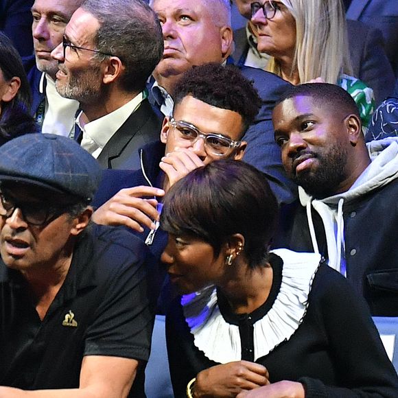 Yannick Noah et sa compagne Malika, Désiré Doué - Jannik Sinner remporte le Rolex Paris Masters 2025 face à Félix Auger-Aliassime à la Défense Arena le 2 novembre 2025 . © Veeren/Bestimage