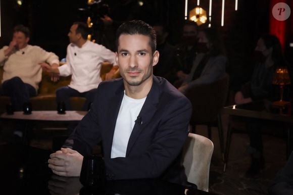 Il a même fait une tentative de suicide.

Jérémy Ferrari - Enregistrement de l'émission "On Est En Direct", présentée par L.Salamé et L.Ruquier, et diffusée en direct le 18 décembre sur France 2
© Jack Tribeca / Bestimage