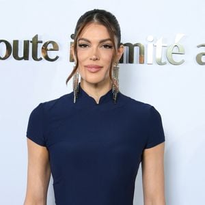 Iris Mittenaere au photocall du Grand Dîner en toute intimité avec Dadju sur la plage de l'hôtel Carlton en marge du 78ème Festival International du Film de Cannes, France, le 17 mai 2025. © Lionel Urman/Bestimage
