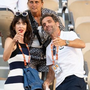 Le couple s'affiche toujours très complice.

Nolwenn Leroy et Arnaud Clement assistent aux Internationaux de France 2024 à Roland Garros le 9 juin 2024 à Paris, France. Photo Laurent Zabulon/ABACAPRESS.COM