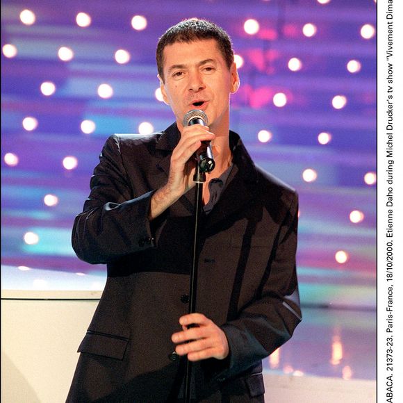 Etienne Daho lors de l'émission "Vivement Dimanche" de Michel Drucker. Le 18 octobre 2000. © Jean-Jacques Datchary/ABACA