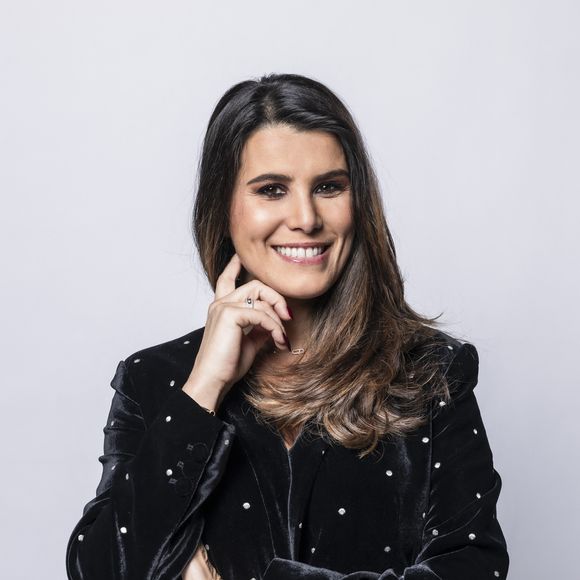 Maël, né en 2016, Claudia en 2018 et Sasha en 2023 complètent le bonheur du couple.

Exclusif - Karine Ferri - Studio - Enregistrement de l'émission "La chanson secrète", présentée par N.Aliagas et diffusée le 29 décembre sur TF1
© Guillaume Gaffiot-Cyril Moreau / Bestimage