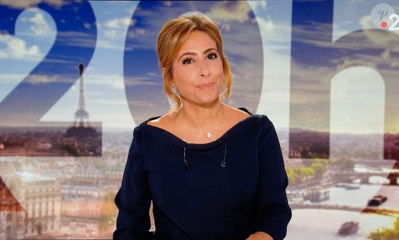 Captures d'écran - Léa Salamé présente son premier journal de 20 heures sur France 2 le 1er septembre 2025.

© Alain Guizard / Bestimage