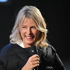 Karin Viard animant une Masterclass lors du 15e Festival du film Lumière à Lyon, France, le 16 octobre 2023.