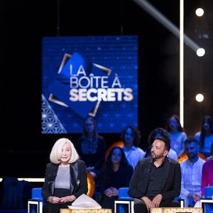 Exclusif - Lorie (Laure Pester), Kamel Ouali, Michèle Torr et Faustine Bollaert lors de l'enregistrement de l'émission "La Boîte à secrets", présentée par F.Bollaert et diffusée le 3 octobre 2025 sur France 3, dans les studios du Lendit à Saint-Denis, Seine Saint-Denis, France, le 9 septembre 2025. © Pierre Perusseau/Bestimage