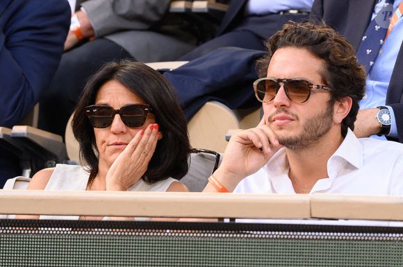 Les deux humoristes ont officialisé en 2022

Florence Foresti et Alexandre Kominek dans les tribunes lors des Internationaux de France de tennis à Roland Garros le 29 mai 2022 à Paris, France. Photo by Laurent Zabulon/ABACAPRESS.COM