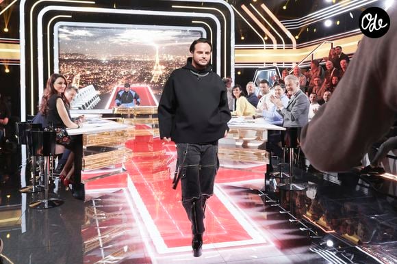 Le chorégraphe Yanis Marshall lors de l'nregistrement de l'émission "TPMP" ("Touche Pas à Mon Poste"), présentée par C. Hanouna et diffusée en direct sur C8 le 26 janvier.

© Jack Tribeca / Bestimage