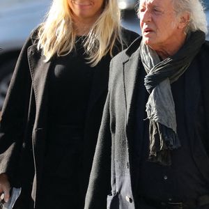 Didier Barbelivien et sa femme Laure - Arrivées à la messe funéraire en hommage à Bernard Tapie en l'église Saint-Germain-des-Prés à Paris. Le 6 octobre 2021 © Jacovides-Moreau / Bestimage
