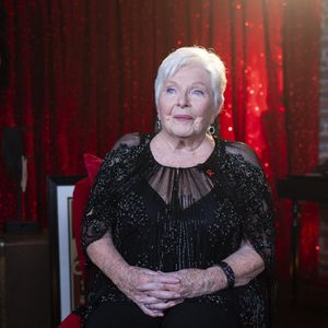 Exclusif - Line Renaud - Backstage de l'enregistrement de l'émission "100 ans de comédies musicales pour le Sidaction", qui sera diffusée le 2 avril sur France 2. Le 10 mars 2020 © Moreau-Perusseau / Bestimage