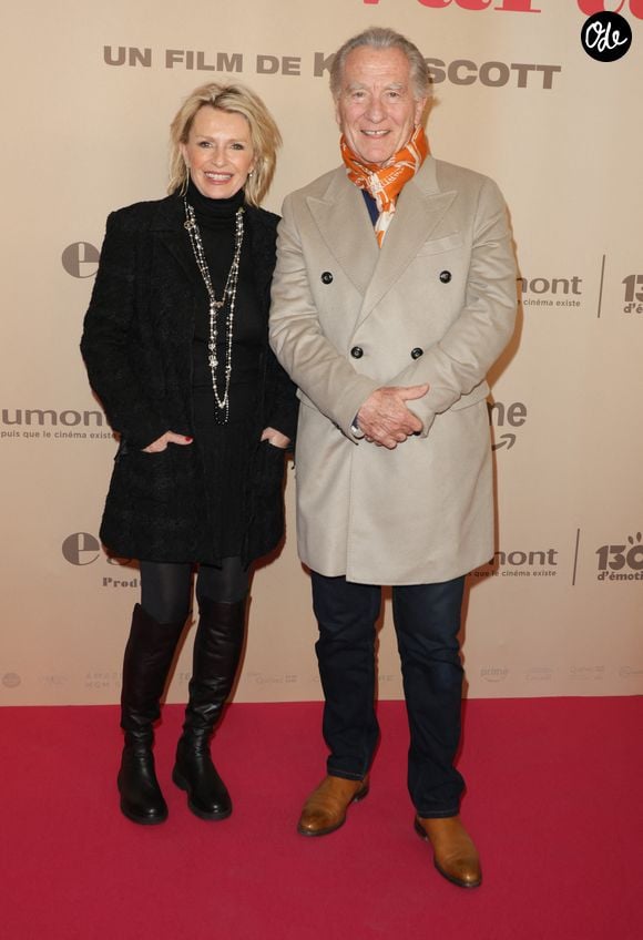 Sophie Davant et son compagnon William Leymergie - Avant-première du film "Ma Mère, Dieu et Sylvie Vartan" au cinéma Pathé Palace à Paris le 17 mars 2025.

© Coadic Guirec/Bestimage