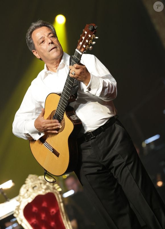 Exclusif - Chico Bouchikhi - Chico & The Gypsies célèbrent 45 ans de carrière au Palais des Congrès avec un concert symphonique inédit le 24 mai 2025. Portés par 80 musiciens et des invités prestigieux, leurs tubes cultes ont résonné dans une version grandiose, entre rumba, flamenco et symphonie.
© Guirec Coadic / Bestimage