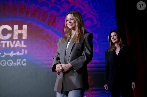 L'actrice partage sa méthode bienveillante pour retrouver son corps, privilégiant le plaisir et l'équilibre.

Virginie Efira et Chiara Mastroianni lors d'une conversation avec V.Efira et C.Mastroianni dans le cadre de la 22ème édition du Festival International du Film de Marrakech, Maroc, le 30 novembre 2025. © Dominique Jacovides/Bestimage