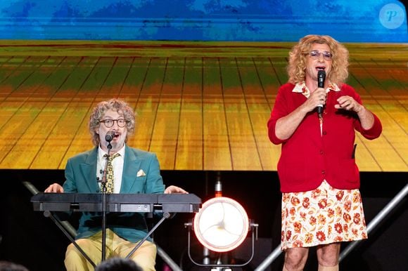 Semi-exclusif - Vincent Desagnat, Michaël Youn lors de la première édition du "Do You Comedy" à la Citadelle de Saint-Tropez, Côte d'Azur, France, le 29 juin 2025. © Cyril Moreau/Bestimage