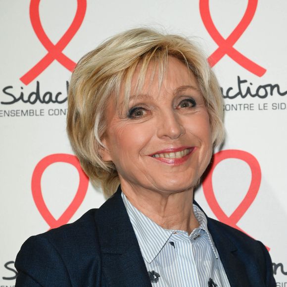 Evelyne Dhéliat - Soirée de lancement du Sidaction 2022 à la salle Wagram à Paris le 7 mars 2022. © Coadic Guirec/Bestimage
