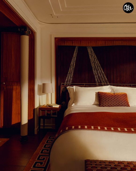 Le plus grand voilier du monde a été mis à l'eau pour la première fois.  L'Orient Express Corinthian, d'une longueur de 722 pieds, a effectué sa mise à l'eau : ses débuts officiels sur l'eau.  Après quatre mois et demi d'assemblage par les équipes des Chantiers de l'Atlantique à Saint-Nazaire, le plus grand voilier du monde a quitté le bassin de construction pour rejoindre le chantier d'armement.  Photo by Yves Marchand/Romain Meffre/Nicolas Pougnand/Orient Express/Cover Images/ABACAPRESS.COM