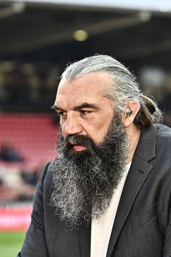 Au cours de l'entretien, l'ancien rugbyman de 47 ans a confié qu'il avait décidé de voir un médecin afin d'analyser ses troubles de mémoire

Sebastien Chabal - Toulouse contre le Stade Francais (49-18) lors de la 23ème Journée du TOP14 à Toulouse le 12 mai 2024.