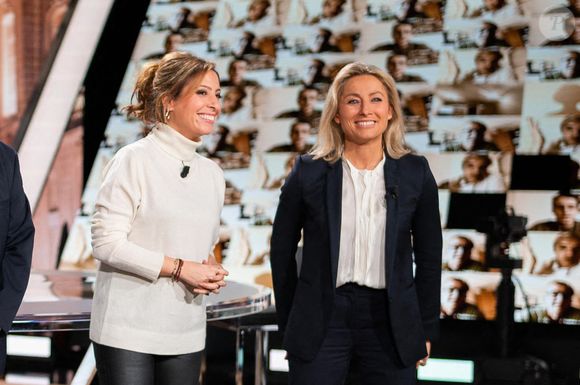 La journaliste de 46 ans succédait ainsi à Anne-Sophie Lapix à ce poste très prisé des journalistes...

Lea Salame et Anne-Sophie Lapix avant le début de l'émission politique 'Elysee 2022' sur la chaîne de télévision française France 2, à Saint-Denis, près de Paris, le 10 février 2022. Photo par Eliot Blondet/Abaca