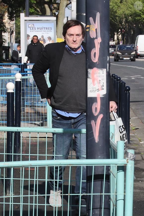 Pierre Palmade est notamment suivi médicalement dans le cadre de ses addictions

Pierre Palmade est sorti de la prison de Bordeaux, il purgera sa peine sous bracelet électronique à son domicile. Le 16 avril 2025
L’humoriste, à qui un aménagement de peine a été accordé pour purger sa condamnation après un grave accident de la route en Seine-et-Marne, a quitté ce mercredi matin la prison de Gradignan, près de Bordeaux. Agence / Bestimage