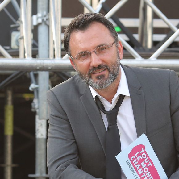 Exclusif - Frédéric Lopez - Festival "Tout le monde chante contre le cancer" à Villefranche-de-Rouergue, le 4 juillet 2015. © Christophe Clovis / Bestimage
