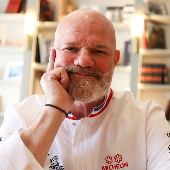 Exclusif - Le chef Philippe Etchebest dans les cuisines de son restaurant "Maison Nouvelle" à Bordeaux, le 11 avril 2025. ©Jean-Marc Lhomer/Bestimage.