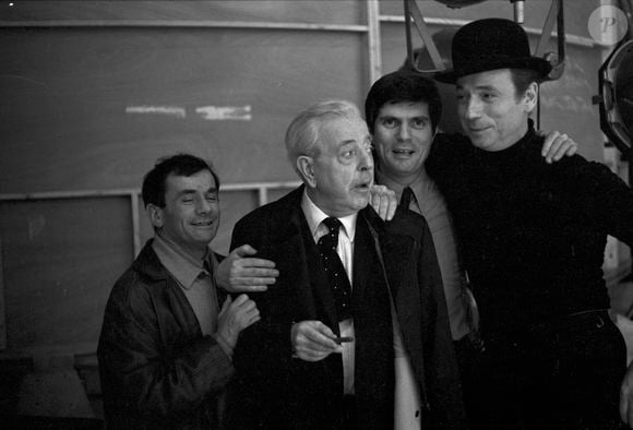 Archives - En France, à Paris, sur le plateau de l'émission "Show Yves Montand", Maurice BACQUET, Jacques PREVERT, Jean-Christophe AVERTY et Yves MONTAND. Le 7 mars 1968
© Gérard Letellier via Bestimage