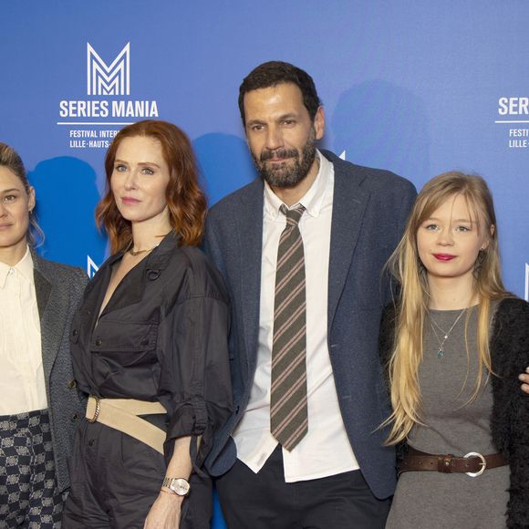 Le jeudi 6 août 2027, sur son compte Instagram, Cypriane Gardin a publié une vidéo alarmante...

Cypriane Gardin entourée d'une partie du casting de "HPI" en mars 2023, lors du Festival Séries Mania à Lille : Marie Denarnaud, Audrey Fleurot, Mehdi Nebbou, Bérangère McNeese.