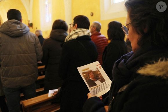 Exclusif - Obsèques de Maïté, la célèbre cuisinière et restauratrice, en présence des ses deux petites-filles Perrine et Camille Ordonez en l'église Saint-Barthélemy de Rion-des-Landes, son village natal le 26 décembre 2024. © Patrick Bernard/Bestimage