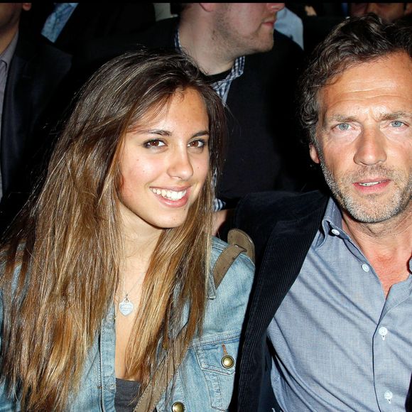 "La voir s'épanouir, c'est merveilleux", avait-il confié à "Paris Match"

Stéphane Freiss et Camille lors d'une soirée "LG" au Grand Palais à Paris.

OLIVIER BORDE / BESTIMAGE