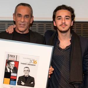 Thierry Ardisson et son fils Gaston Ardisson lors de la cérémonie du Prix Philippe Caloni décerné à Thierry Ardisson à la SCAM à Paris le 17 janvier 2017.
© Pierre Perusseau/Bestimage