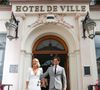 La danseuse professionnelle australienne a épousé Valentin D'Hoore, ancien candidat de "Koh-Lanta" en 2017

Exclusif - Katrina Patchett et Valentin D'Hoore à la sortie de la mairie - Mariage de Katrina Patchett et Valentin D'Hoore vendredi à 14 h à la mairie de Linselles dans les Hauts-de-France suivi d'une cérémonie civile d'échange d'anneaux, dont le maître de cérémonie était Maxime Dereymez, dans l'orangerie du château du Biez à Pecq en Belgique le 1er septembre 2017. © Philippe Doignon/Bestimage

Crédits obligatoires :
Valentin D'Hoore habillé par Hugo Boss
Katrina Patchett en robe Costarellos et chaussures Louboutin
Coiffure : Alexandra Dieu pour Vog coiffure
Maquillage : Marie Laure Thanneur