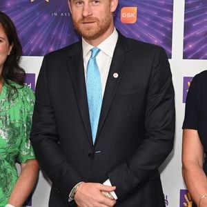 C'est le prince Harry qui va être content, lui dont le permis de séjour aux Etats Unis se trouve menacé avec le retour de Donald Trump à la Maison-Blanche... 

Le prince Harry, duc de Sussex, participe en tant que parrain aux WellChild Awards à Londres, le 30 septembre 2024. Les WellChild Awards récompensent les qualités inspirantes de certains des jeunes gravement malades du pays et le dévouement de ceux qui les maintiennent en bonne santé et heureux, notamment les professionnels de la santé, de l'aide sociale et de l'éducation. Le Prince Harry assiste régulièrement à l'événement annuel organisé par WellChild, l'organisme caritatif national qui fournit un réseau national d'infirmières, des projets de rénovation domiciliaire et des programmes de soutien aux familles.