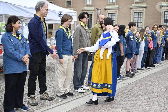 La princesse Sofia "Hellqvist" de Suède et sa fille la princesse Ines lors de l'"Open Castle Day” dans le cadre de la fête nationale de Suède à Stockholm le 6 juin 2025  Dana Press / Bestimage