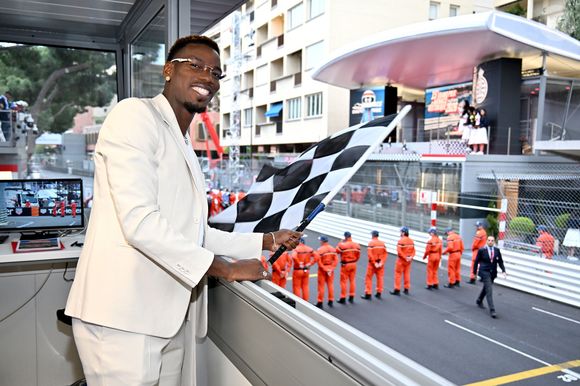 Alexandre Grimaldi, le fils du prince de Monaco et de N.Costes, avec Paul Pogba et sa femme Maria Zulay Pogba lors du 15ème Grand Prix de Monaco Historique, le 26 avril 2026. 

© Bruno Bebert / Bestimage