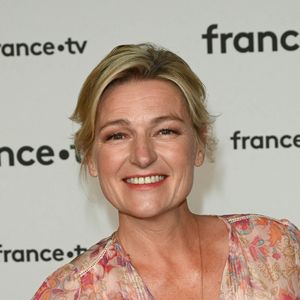 Durant les vacances, des émissions inédites sont habituellement pré-enregistrées.


Anne-Élisabeth Lemoine au photocall pour la conférence de presse de rentrée de France TV à la Grande Halle de la Villette à Paris, France. © Coadic Guirec/Bestimage