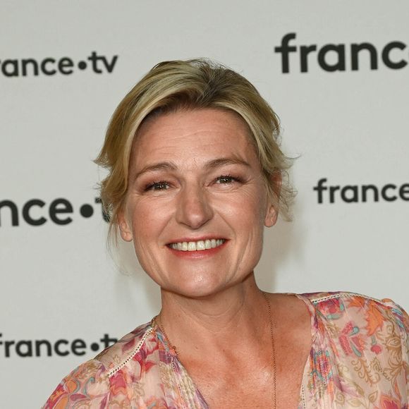 Durant les vacances, des émissions inédites sont habituellement pré-enregistrées.


Anne-Élisabeth Lemoine au photocall pour la conférence de presse de rentrée de France TV à la Grande Halle de la Villette à Paris, France. © Coadic Guirec/Bestimage