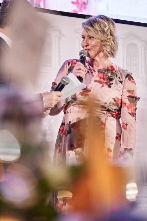 La célèbre cheffe a publié une story Instagram très symbolique, 

Luana Belmondo reçoit Le Farnese d’Or 2025, prix pour l’interculturalite et Art de vivre, au Palais Farnèse Ambassade de France à Rome, Italie, le 5 juin 2025. © Marcello Mastroianni via Bestimage